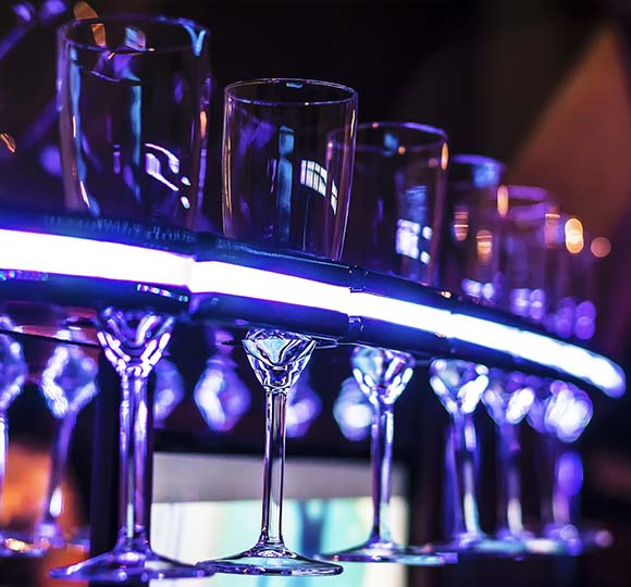 limo with champagne flutes